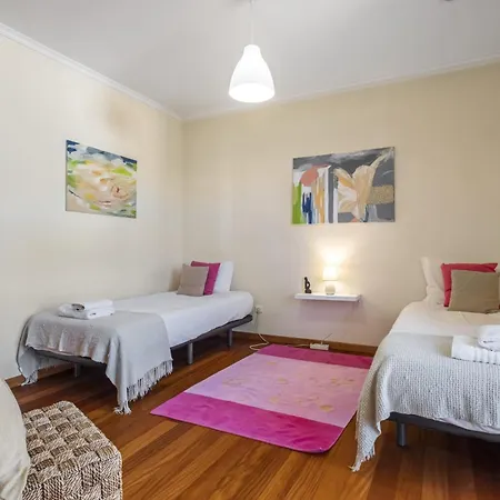 Casa Neves - By Wehost