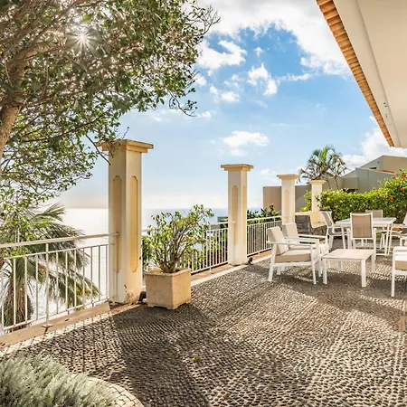 Casa Neves - By Wehost פונשל