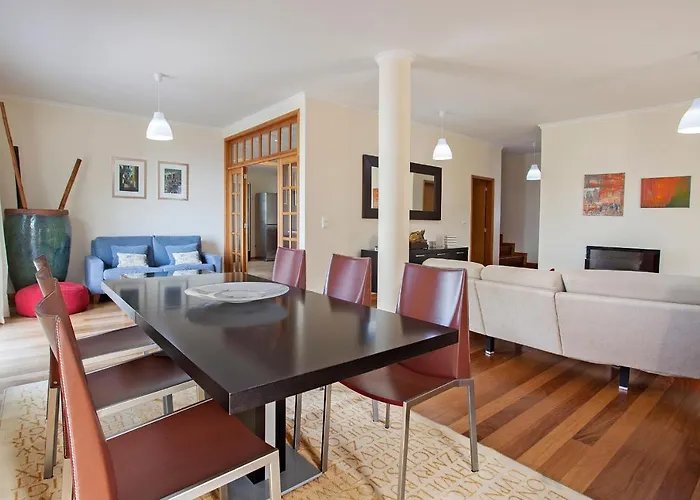 Casa Neves - By Wehost Hébergement de vacances *