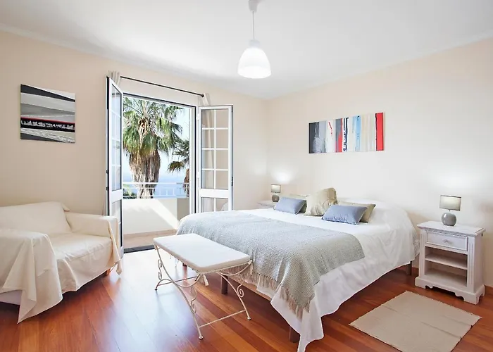 Casa Neves - By Wehost Hébergement de vacances