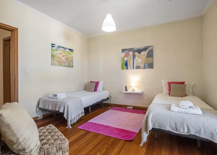 Casa Neves - By Wehost