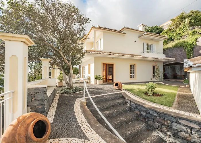 Casa Neves - By Wehost Hébergement de vacances *