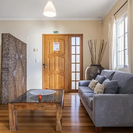 Casa Neves - By Wehost بيت للعطل