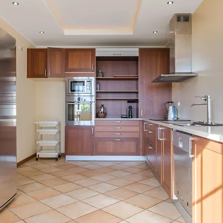 Casa Neves - By Wehost بيت للعطل فونشال